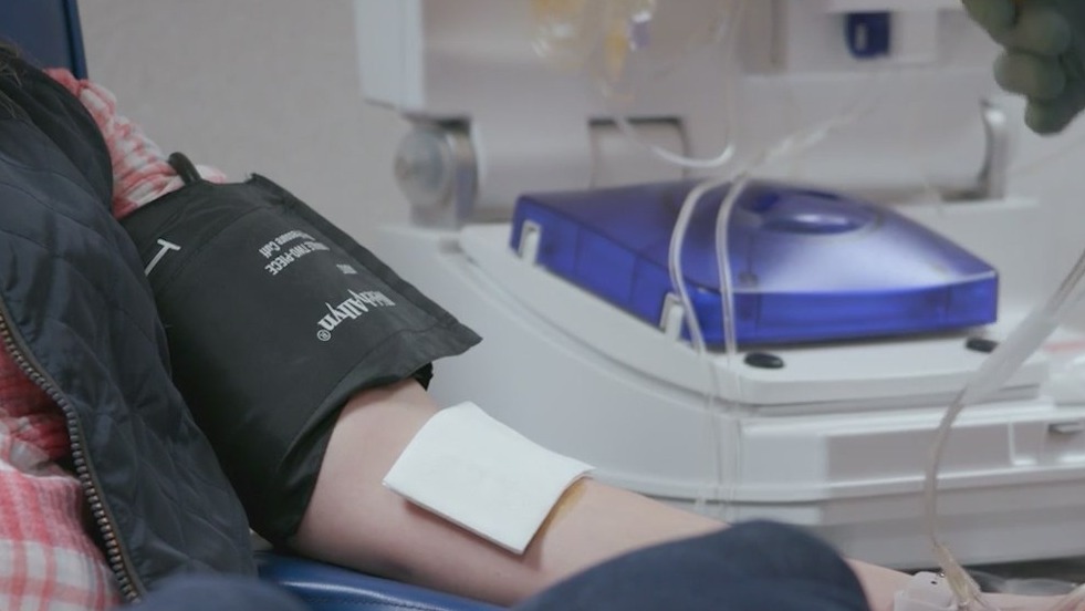 More people donating plasma to earn extra cash
